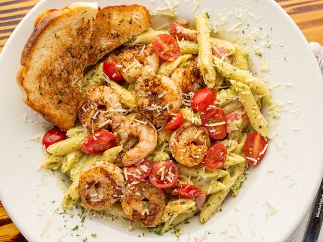 PESTO CREAM SHRIMP PASTA