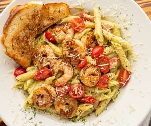 Pesto shrimp penne pasta